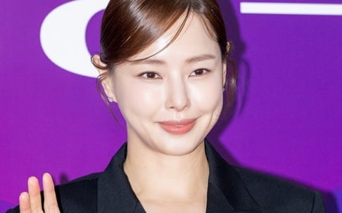 Honey Lee,  Lee Hanee